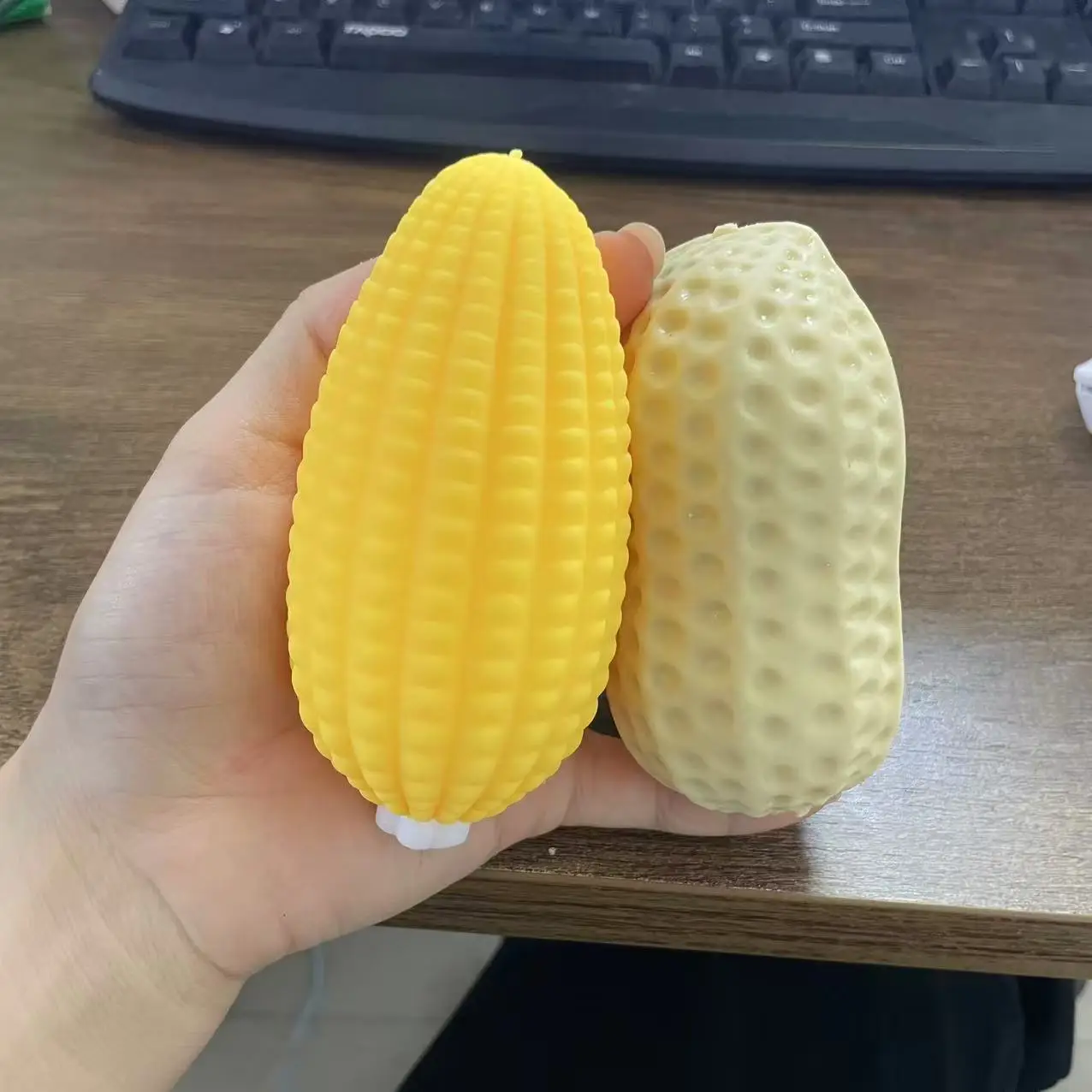 Simulated Flour Peanut Corn Stress Relief Toy Fingertip Toy Slow Rebound Pinch Music Leisure Relaxation and Stress Relief Tool