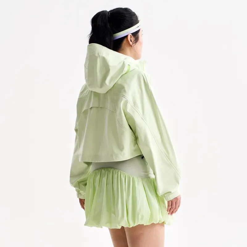 Outdoor Functional Short Cargo Jacket Women Windproof Waterproof Breathable Quick Dry Hiking Sport Hooded Soft Shell Jacket Coat