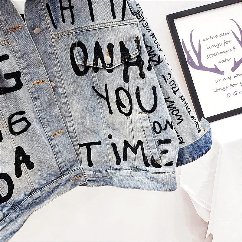

Spring Harajuku Streetwear Denim Jackets Women Outwear Washed blue Letter Print Jacket Women Loose Long sleeve Jeans Jacket Coat