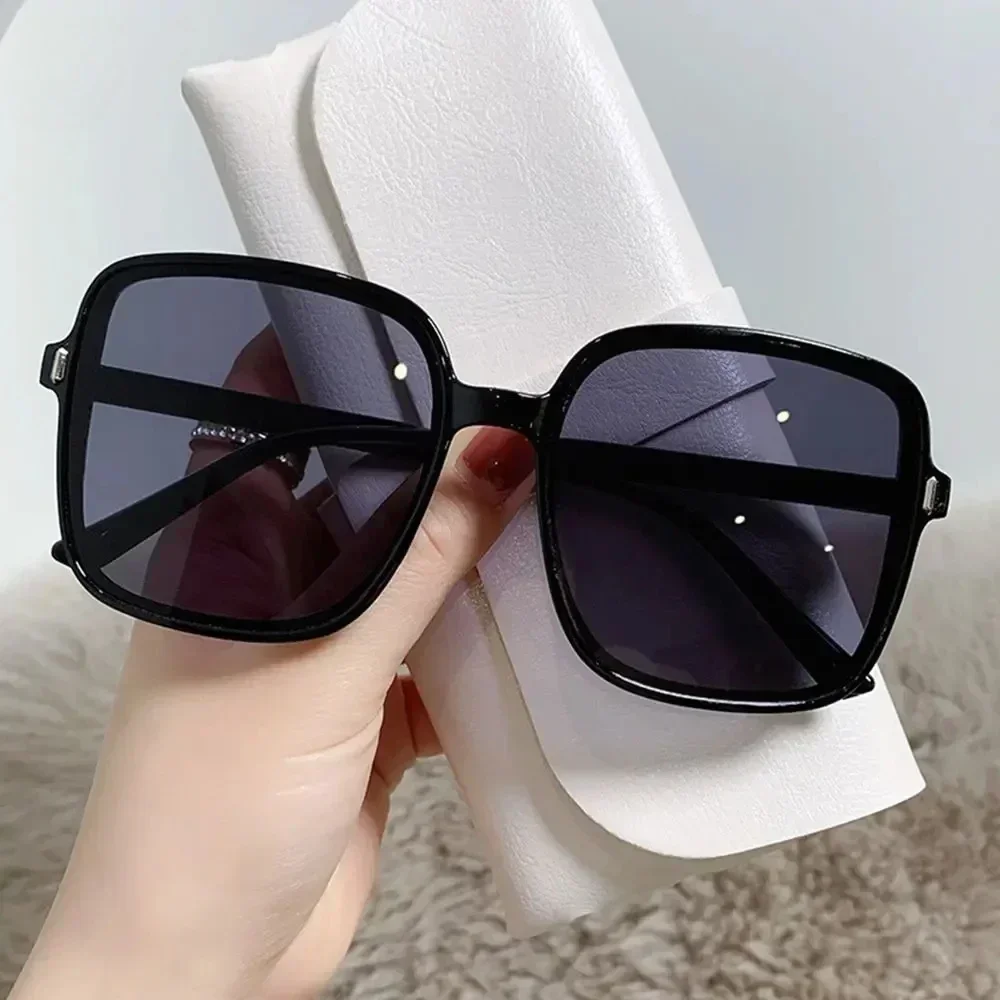 Retro Big Square Frame Sunglasses Woman Vintage Gradient Sun Glasses Female Clear Lens Black White Summer Oculos De Sol Glasses