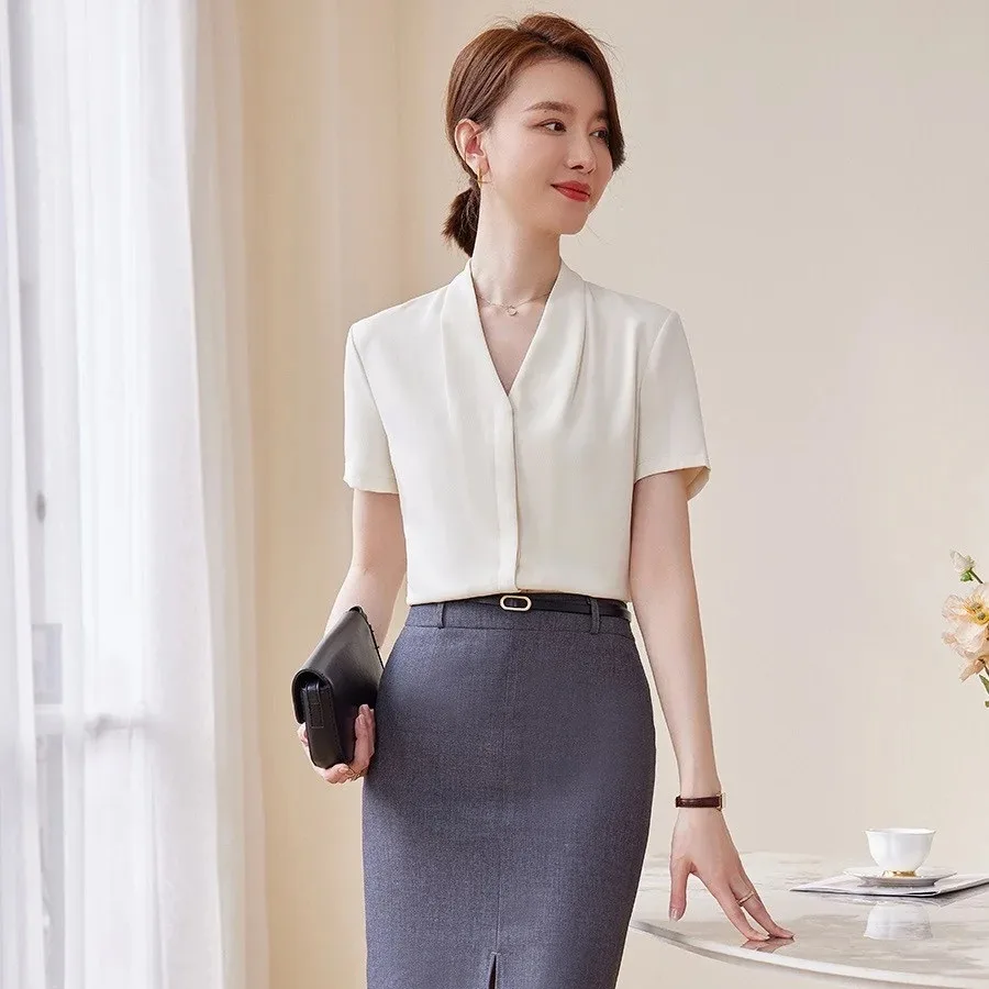 

Summer 2026 Women's Short Sleeve V-Neck Shirt Professional Fashion Anti-Wrinkle White Base Layer Commute Style Polyester Fiber
