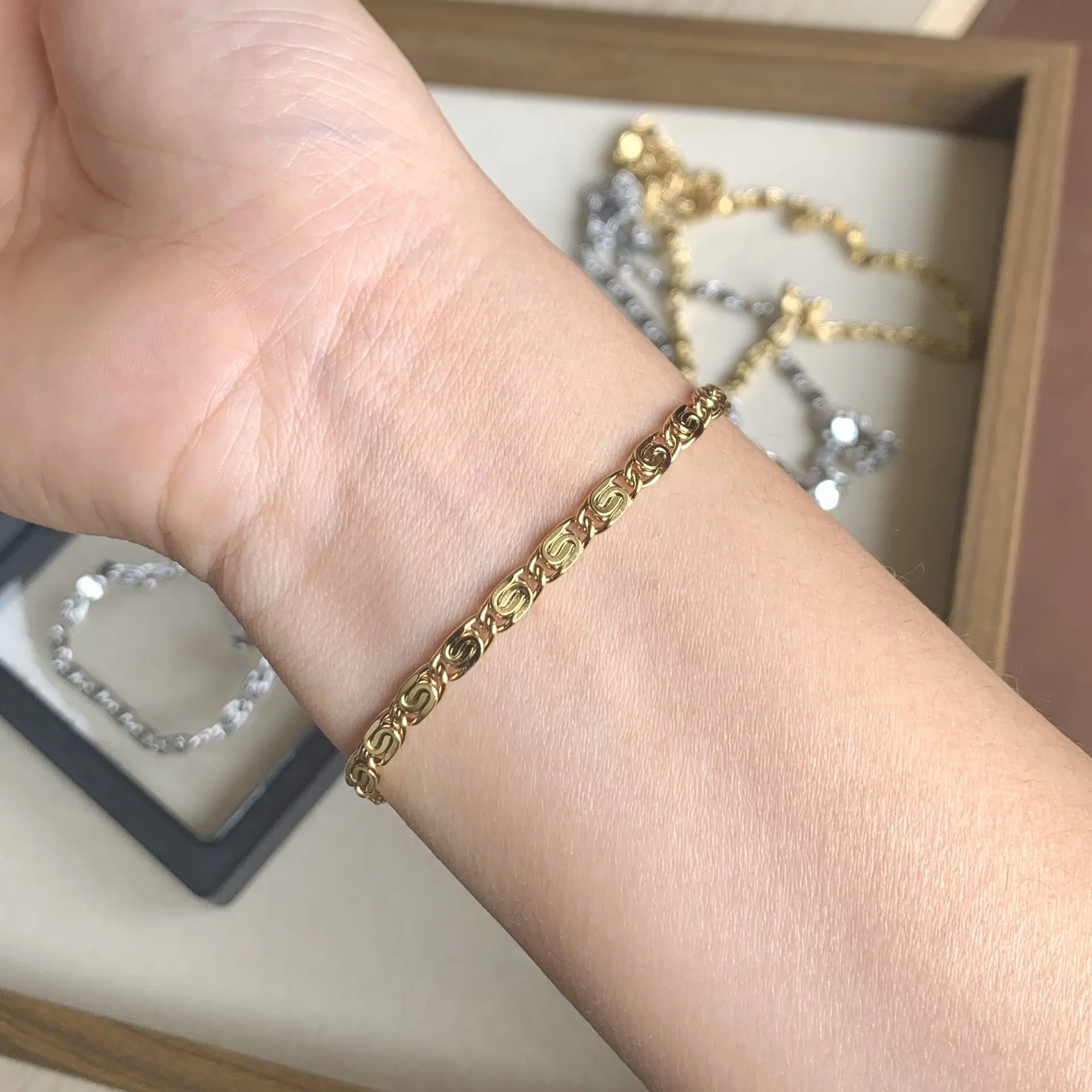 Unique Twisted Stainless Steel Bracelet for Women Men Link Foot Hand Chain with Extender Jewelry Wholesale Accessories Summer