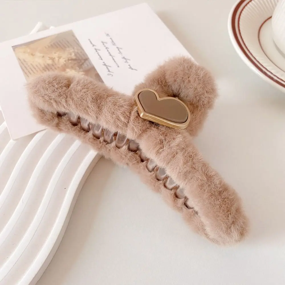 Temperament Soft Plush Hair Claw Faux Fur Khaki Plush Shark Clip Headwear Ponytail Holder Large Hair Crab Clip Decoration