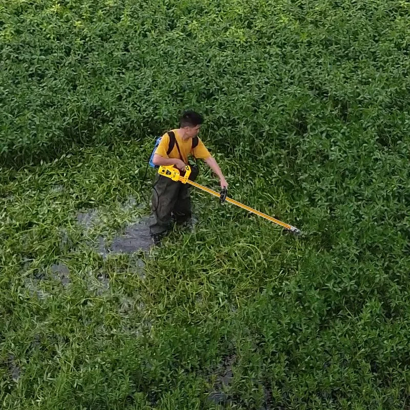 Electric underwater lawn mower fish aquaculture charging underwater water mower weeding artifact