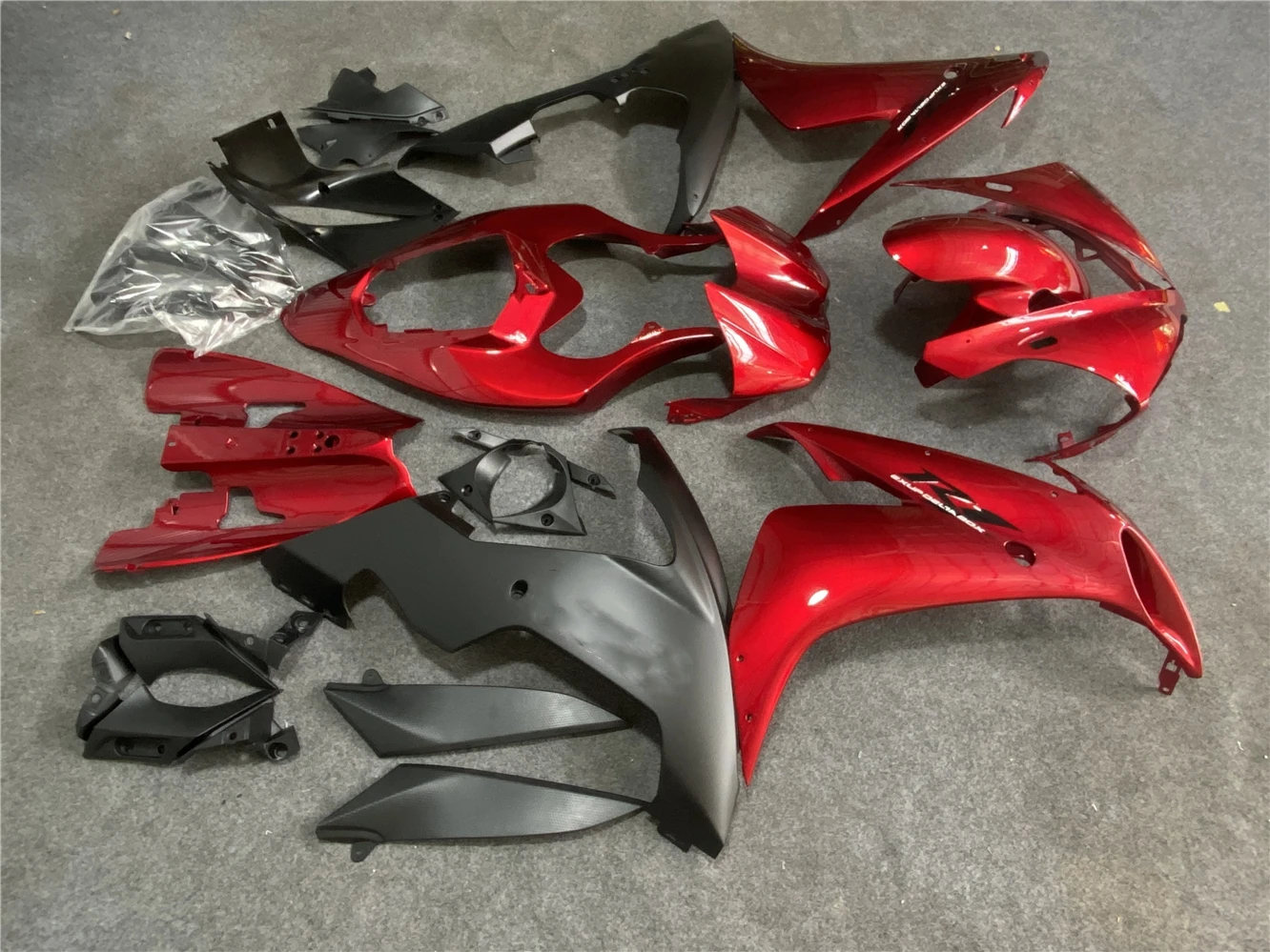 Motorcycle Fairing Kit Suitable for Yamaha R1 04-06 YZF1000 2004 2005 2006 Fairing Black Red