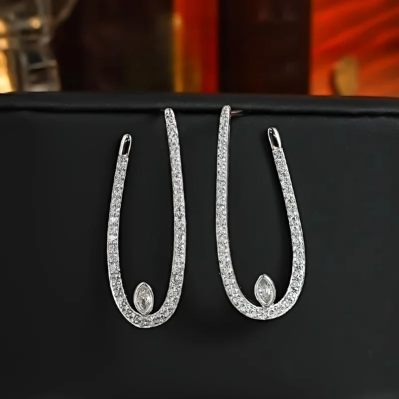 

S925 silver personalized light luxury earrings, new U-shaped horse eye inlaid with high carbon diamond, niche design, versatile