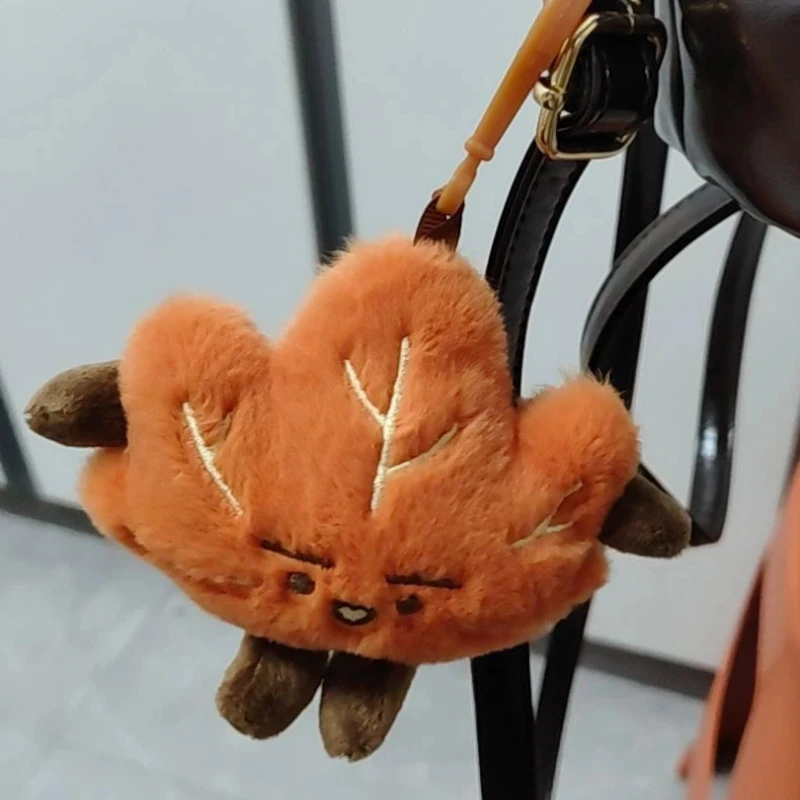 ตุ๊กตาใบไม้การ์ตูน ของเล่นตุ๊กตาใบเมเปิล ของขวัญยอดนิยมสำหรับเด็ก ของตกแต่งห้อยกระเป๋าเป้ ตุ๊กตาน่ารักสร้างสรรค์ ของขวัญตุ๊กตา