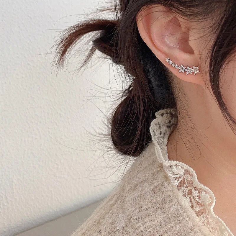 Shiny Elegant Fashion Single Row Flower and Star Stud Earrings Alloy Chic and Stylish Ear Jewelry Women