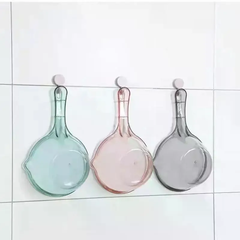 1Pcs Creative Water Ladle Wrestling Not Broken Transparent Water Scoop Thickened Plastic Water Spoon Kitchen Utensils