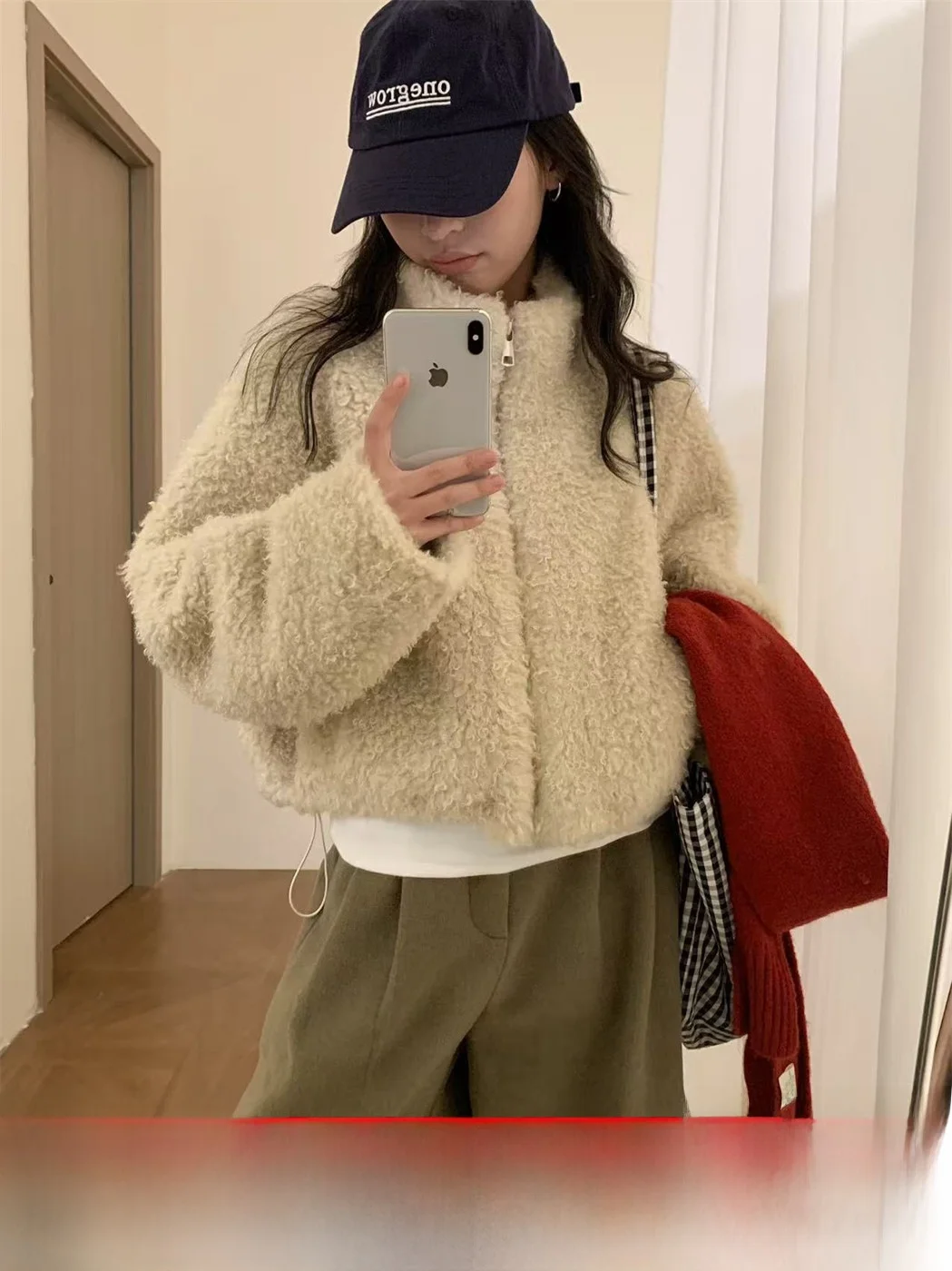 

Корейская теплая женская куртка из искусственного меха на молнии, с воротником-стойкой, однотонная, свободного кроя, зимнее пальто