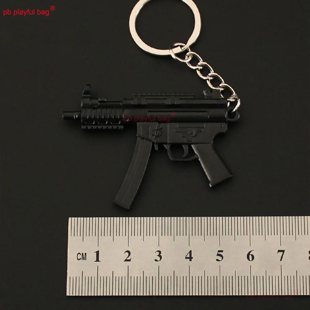 Mini modello di arma pendente G36C MP5K modello di pistola portachiavi decorazione in metallo pendente CS gioco collezione giocattolo regalo di Natale per bambini ZG392