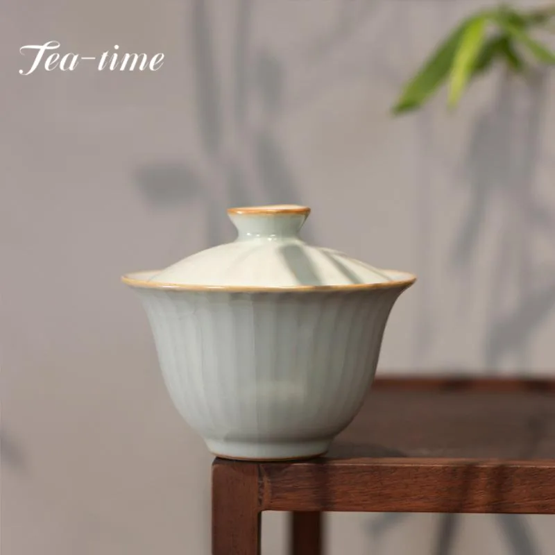 

140ml Winter Blue Ceramic Gaiwan Vintage Ru Kiln Hand Grasping Bowl Tea Tureen Household Tea Brewing Cover Bowl Teaware Craft