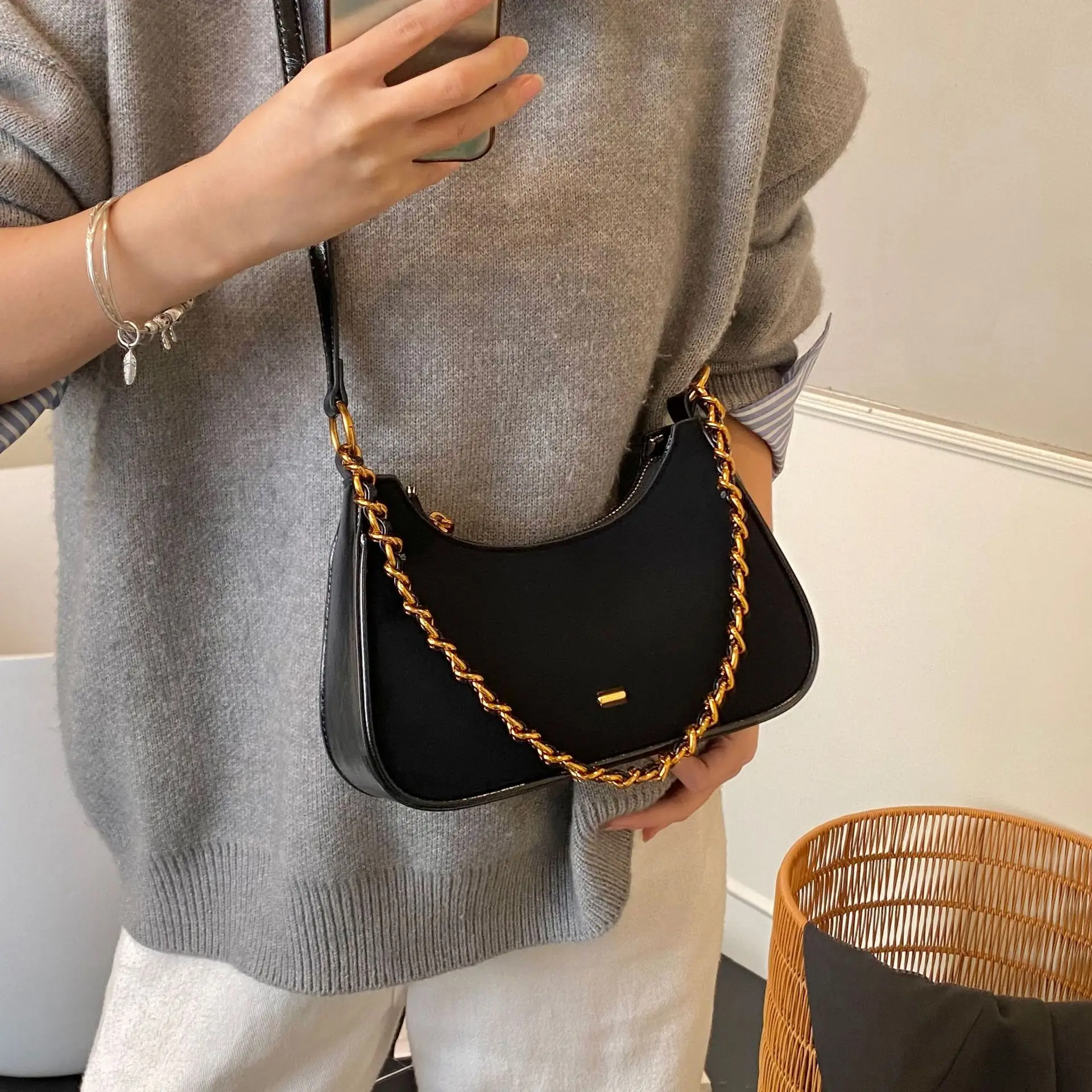 

2025 New Vintage Crossbody Bag for Women, Genuine Leather Multi-way Shoulder Purse, Large Capacity Tote for Work & Casual Dating