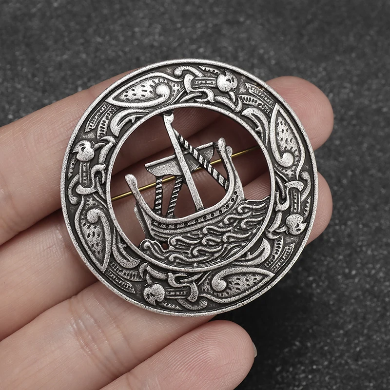 Retro Celtic Warship Brooch Men\'s Punk Trend Amulet Jewelry Motorcycle Riding Lapel Pin Accessories