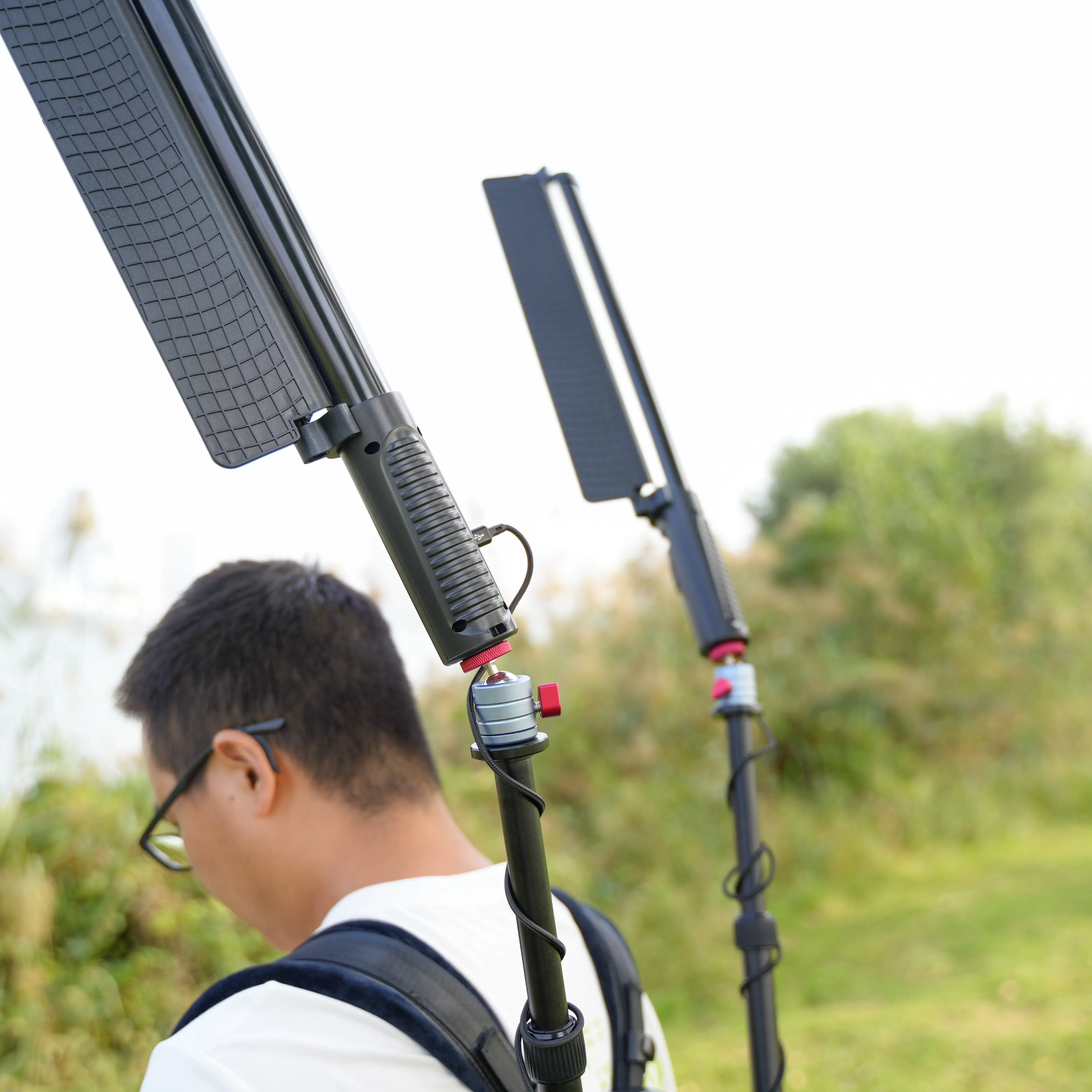 Multifunctional single soldier shooting fill light rack, backpack rack, backpack rack
