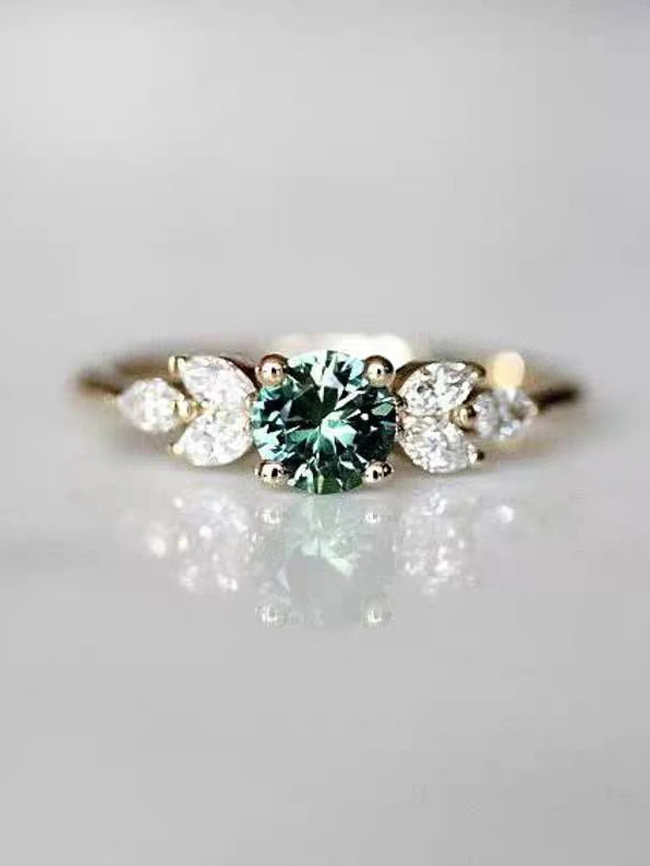 

1-piece personalized fashion floral cubic zirconia ring, engagement ring for bride, Valentine's Day gift, delicate decorative gift for girls