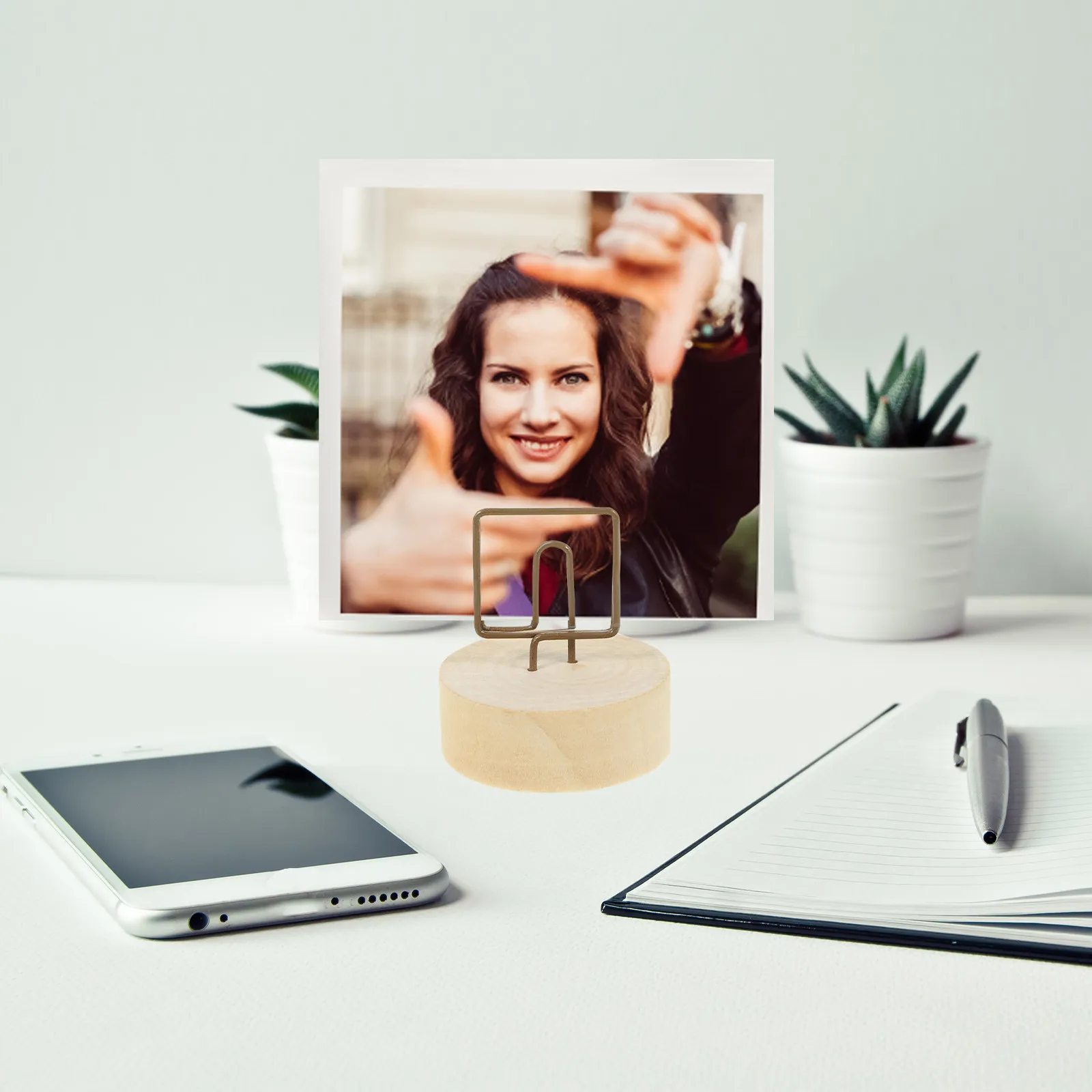4Pcs Rustic Wooden Photo Clips Tabletop Memo Holders for Wedding Table Numbers Name Cards Picture Display Desk Organizer