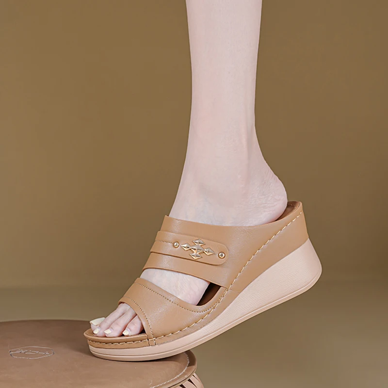 

Womens slippers, slim-fitting, versatile, anti-slip, casual, suitable outdoor wear, travel, vacation, thick-soled wedge shoes