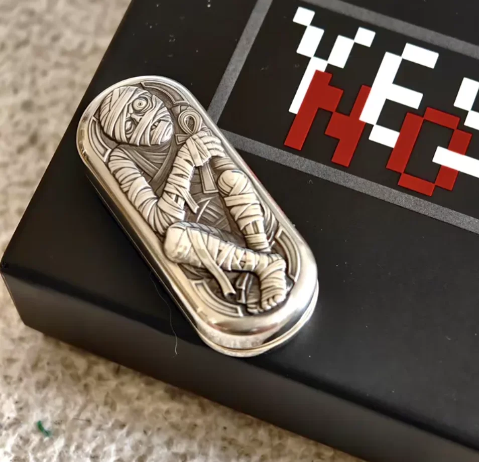 

Used EDC YESNO EDC × BIGDAN Art Squeezing Coffin Vigil fidget slider decompression toy