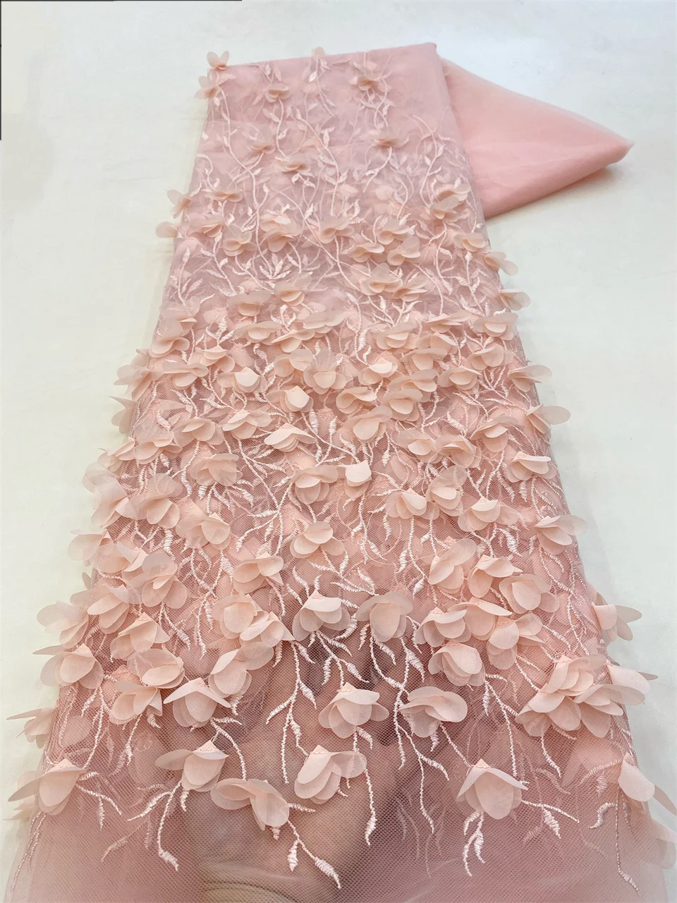 Tessuto africano del pizzo del fiore del ricamo 3D di Tulle di modo di alta qualità per il cucito del partito dell\'abito da sposa HXZ5846