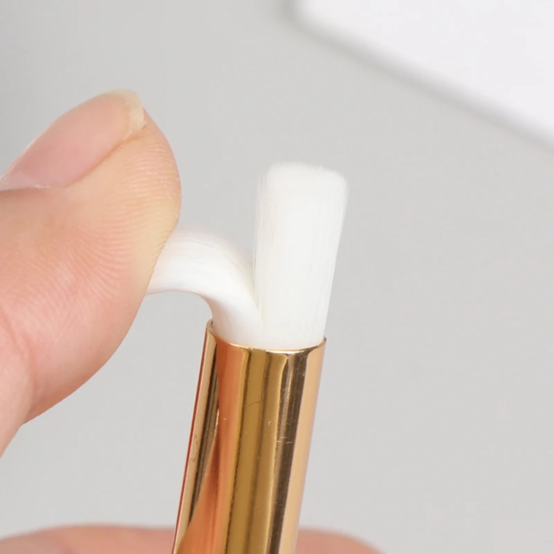 4 個まつげクリーニングブラシラッシュシャンプーブラシ鼻毛穴にきびリムーバーディープブラシまつげエクステンション用メイクアップツール