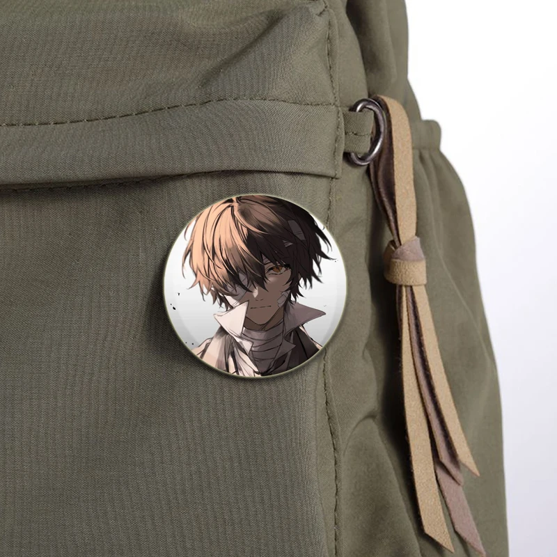 Personaje de Anime Osamu Dazai/Akiko Yosano/Atsushi Nakajima/Kyouka Izumi Pin insignia de hojalata broche personalizado para decoración de ropa