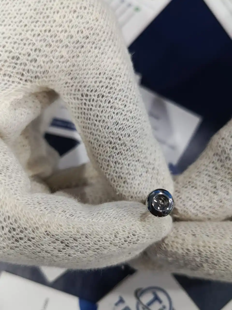 

3.5mm Locking Cortical Screws Self Tapping Stainless Steel Orthopedic Cortical Bone Screws Reusable Medical Bone Fixation Screws