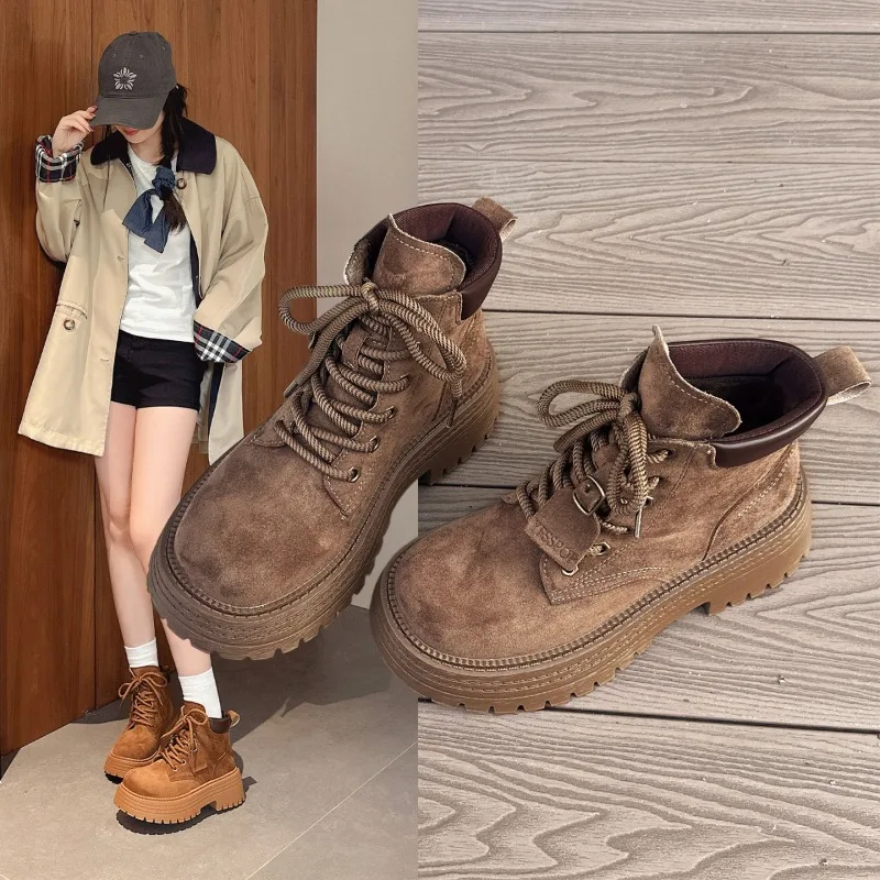 Women Vintage Suede Platform Ankle Boots Lace‑Up Round Toe Thick Lug Sole Patch Design Casual Outdoor Ladies Daily Footwear