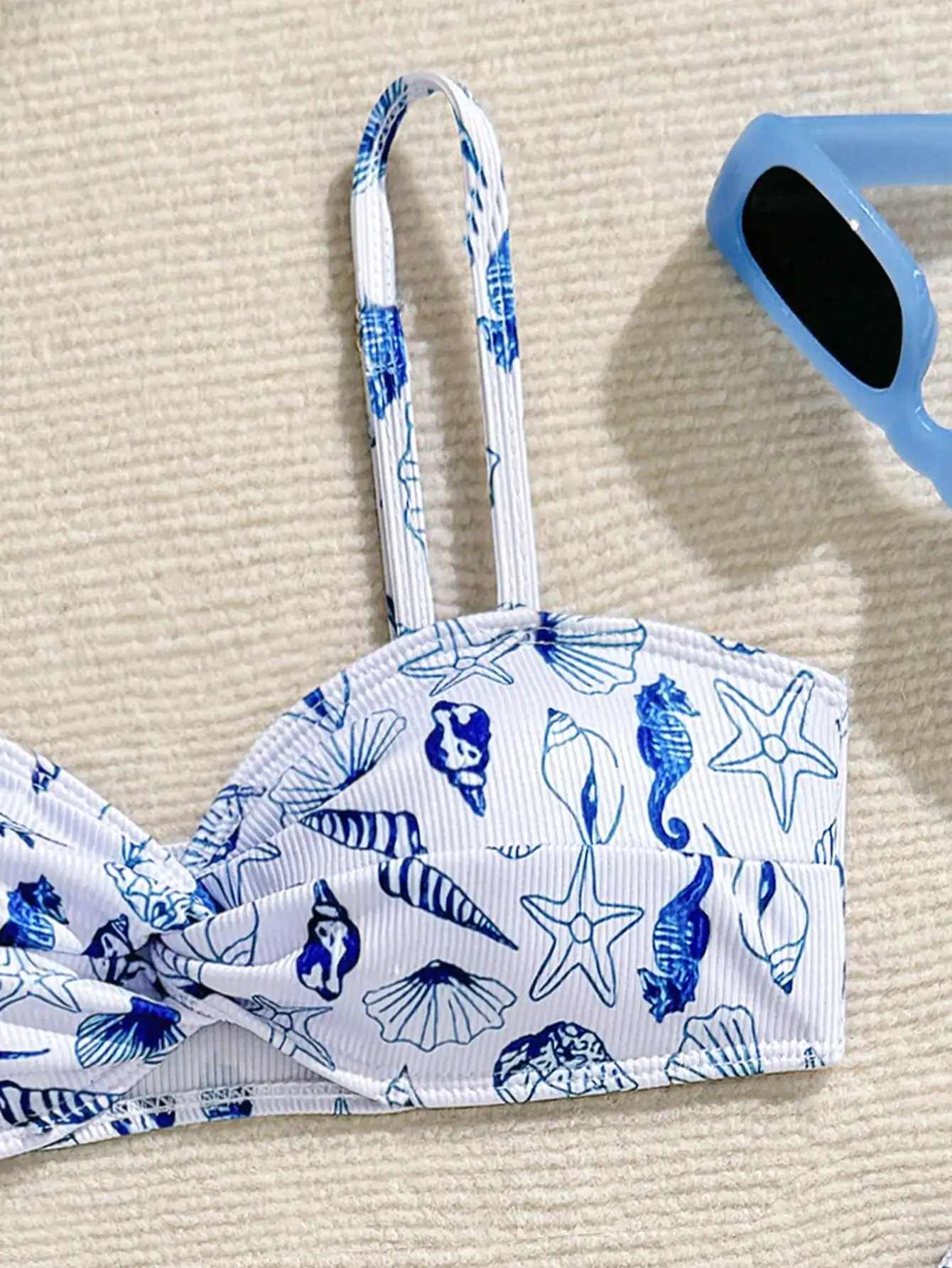 

Women Shell Print Adjustable Strap Bikini Set With Cover-Up Skirt For Beach Vacation