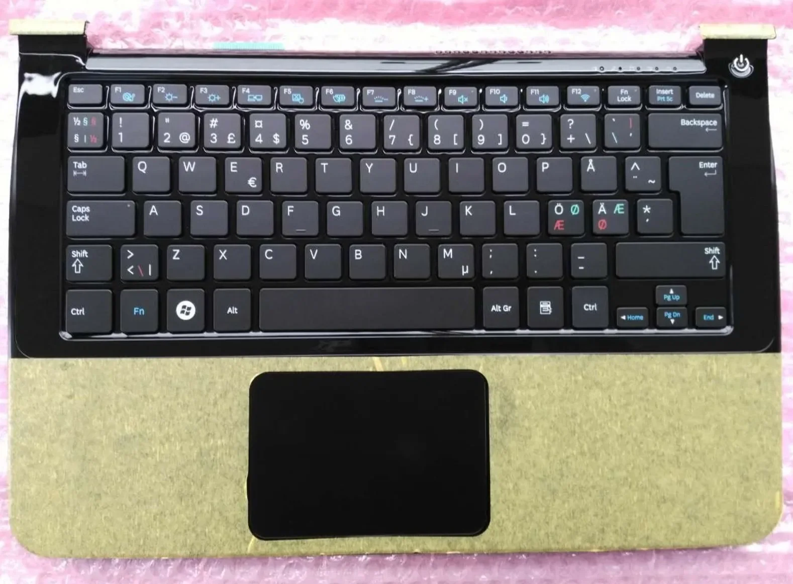 

YUEBEISHENG New/org For SAMSUNG NP900X3A NP 900X3A NP900X3 Palmrest Norway keyboard upper cover Touchpad BA75-02899H