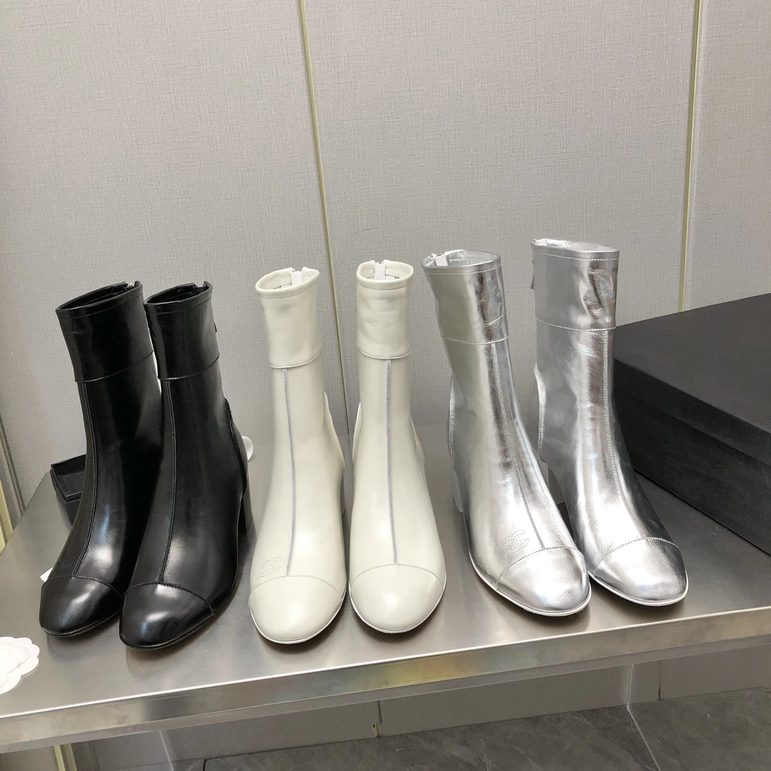 Autumn and winter new leather fashion thick high-heeled boots Hundred patent leather pointy head side zip mid-calf boots