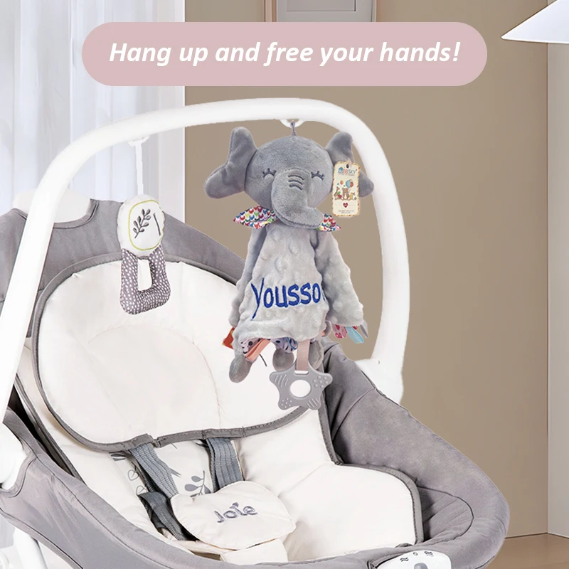 3-teiliges personalisiertes besticktes Baby-Shower-Geschenkset: Baumwoll-Strickwickeldecke, Minky-Schmusetuch und hölzerner Schnullerclip als Erinnerungsstück – Detail 20