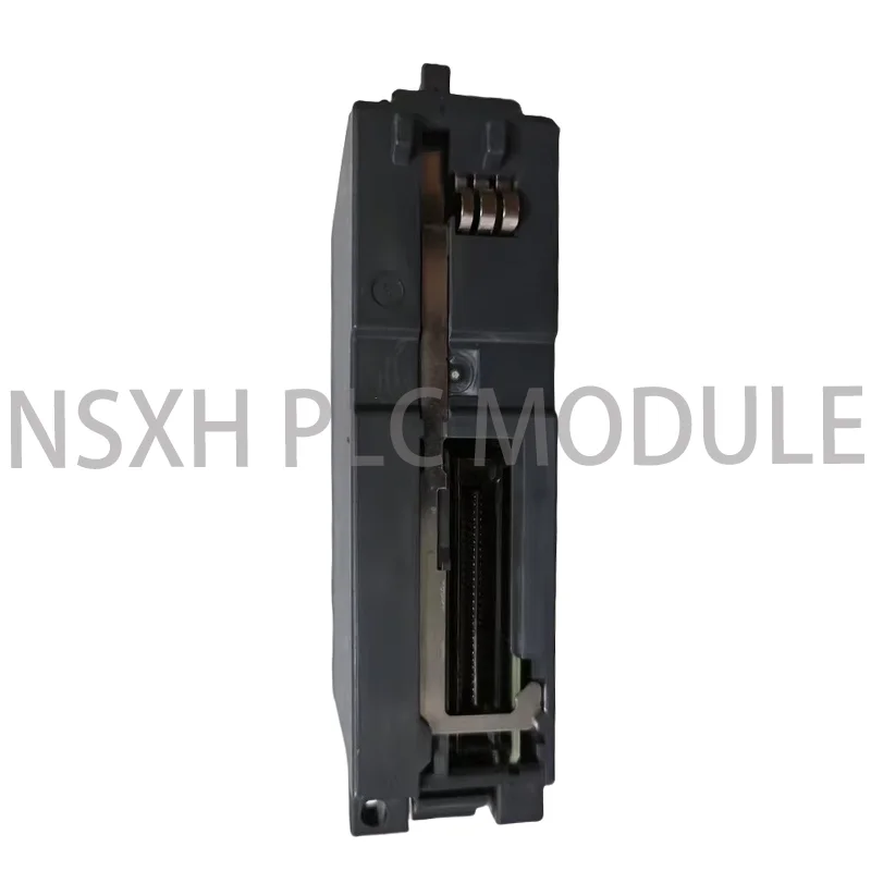 وحدة إخراج QY80 PLC جديدة