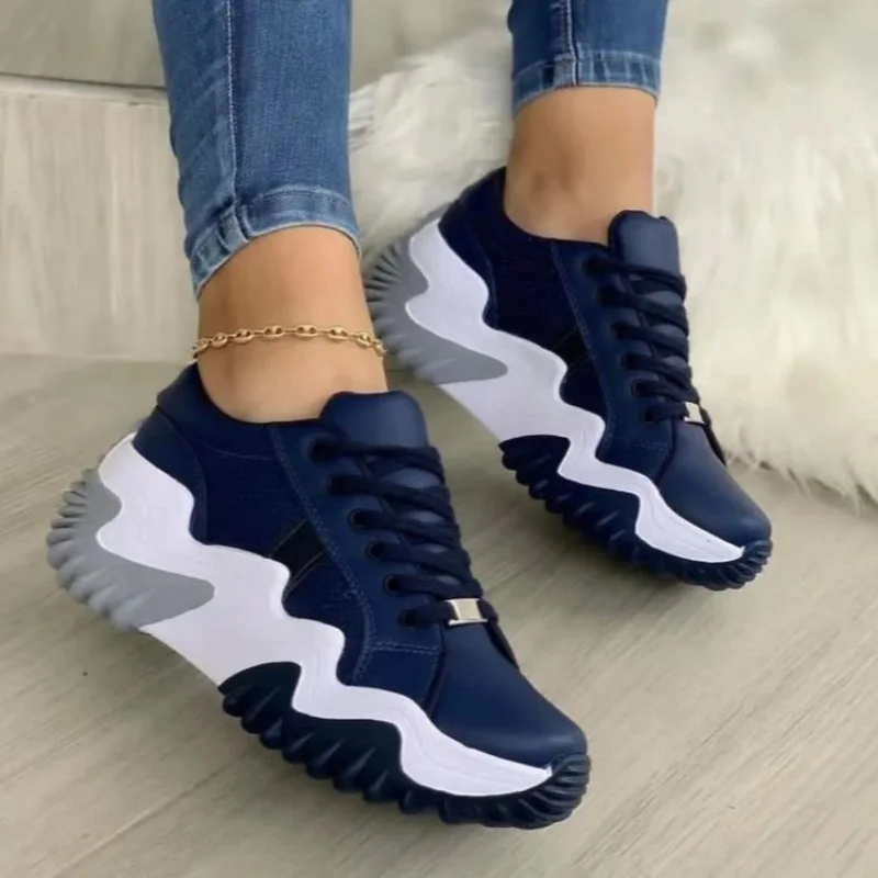 2022 neue Atmungsaktive Vulkanisierte Schuhe Frauen Casual Plattform Turnschuhe Sommer Dicken Boden Low Top Große Größe Leinwand Casual Schuhe