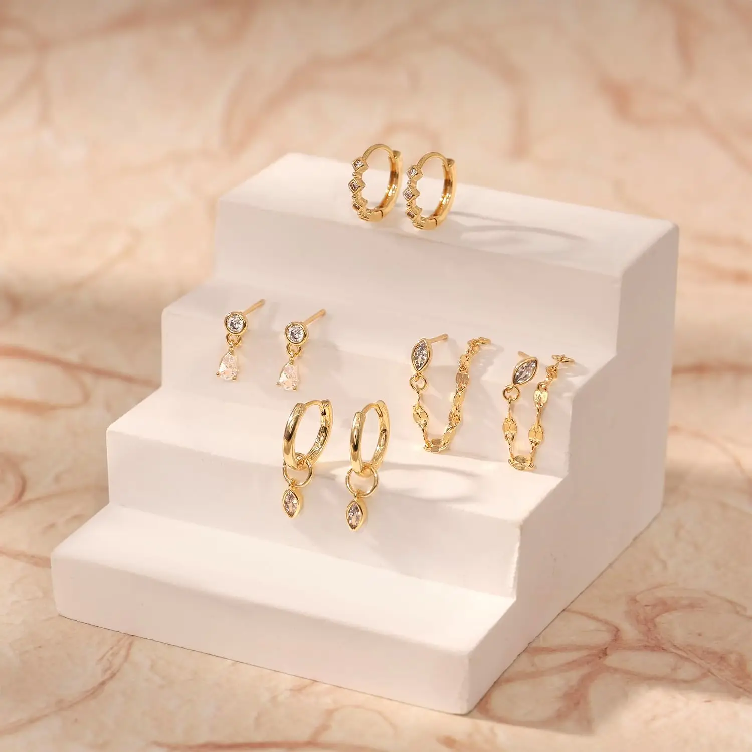 4-teiliges Ohrring-Set für Damen, Zierliche 14k Vergoldete Ketten-Ohrringe, Hypoallergene Huggie-Creolen, Hängende Tropfen-Ohrringe – Detail 6