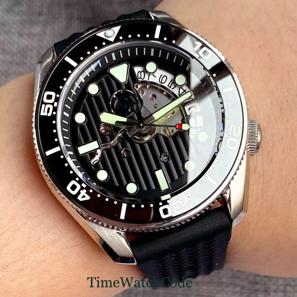 

Tandorio 20ATM Diver Automatic Watch For Men NH35A 42.5mm Auto Date Sapphire Crystal Luminous Hollow Dial 200m Water Resist