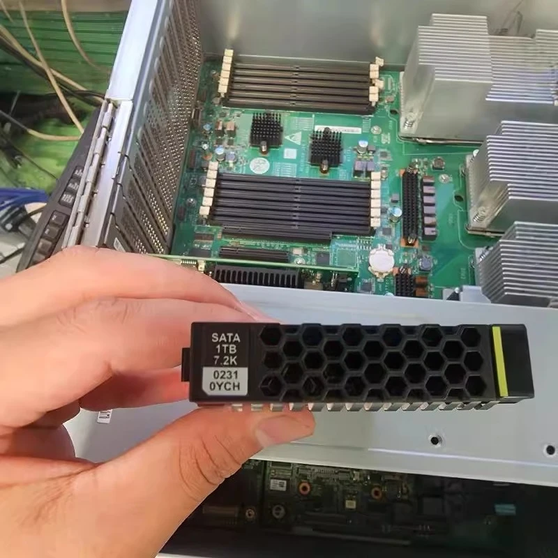 1 تيرابايت 1T 2.5 SATA 7.2K V3 محرك الأقراص الصلبة للخادم العالمي 02310YCH N1000ST7W2