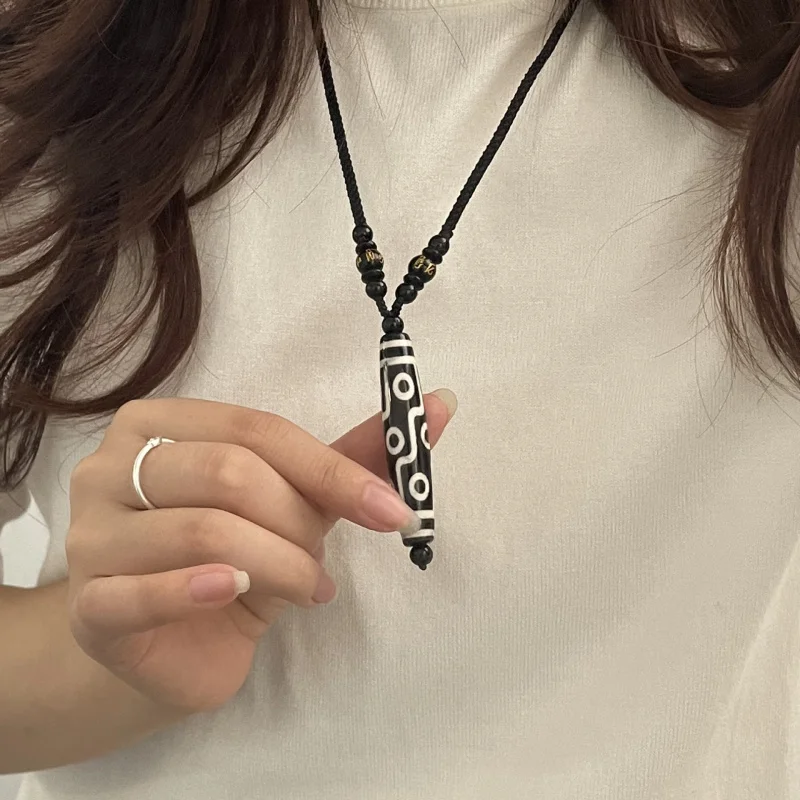 

Tiqi Real Shot Tibetan Ethnic Style Nine-Eyed Dzi Agate Necklace Retro Versatile Tibetan Pendant Black Rope Sweater Chain