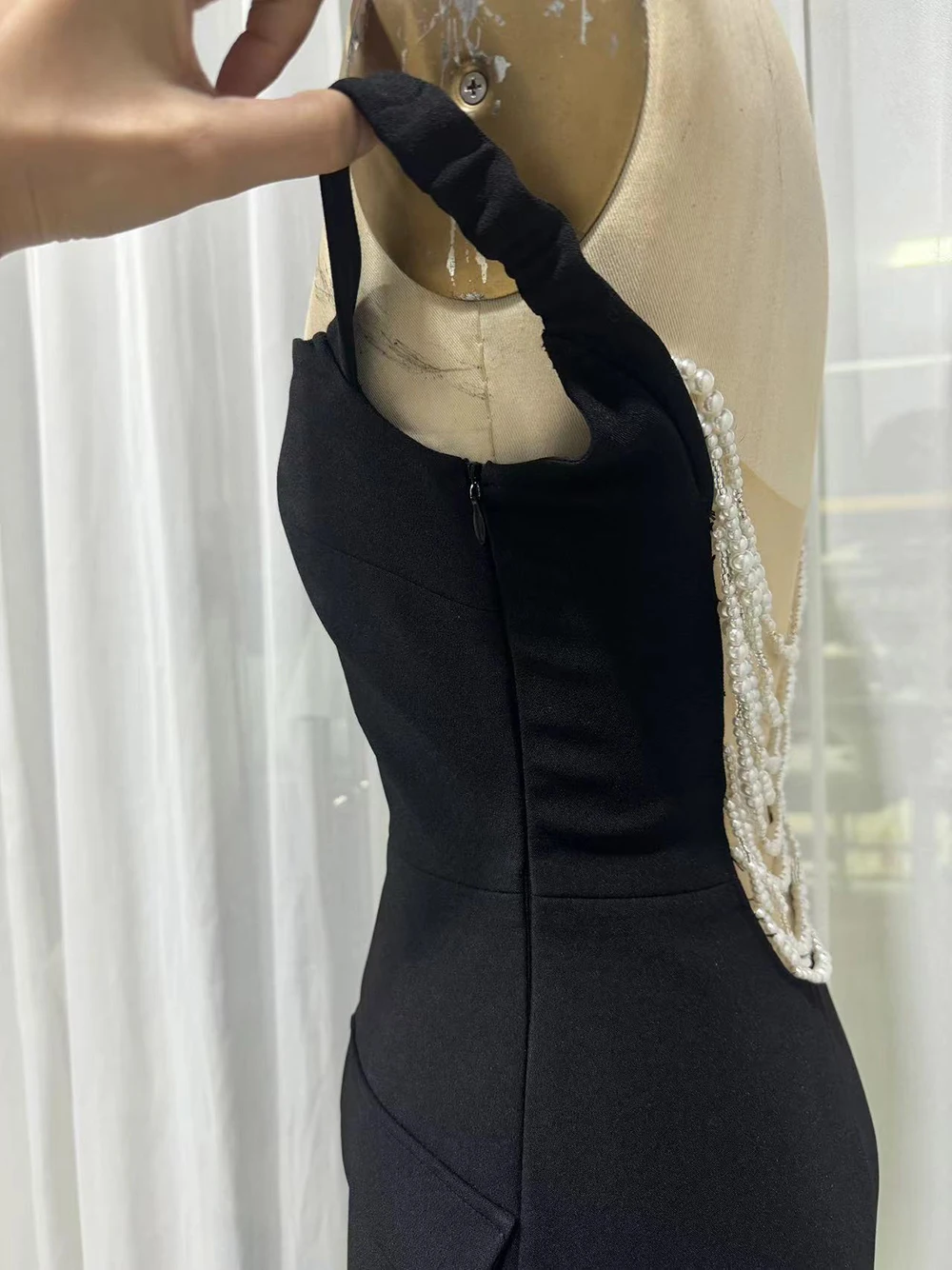 Modphy 2025 nouveau Sexy perle perle gland mince longue robe femmes hors bretelles moulante Maxi robe élégante robe de soirée