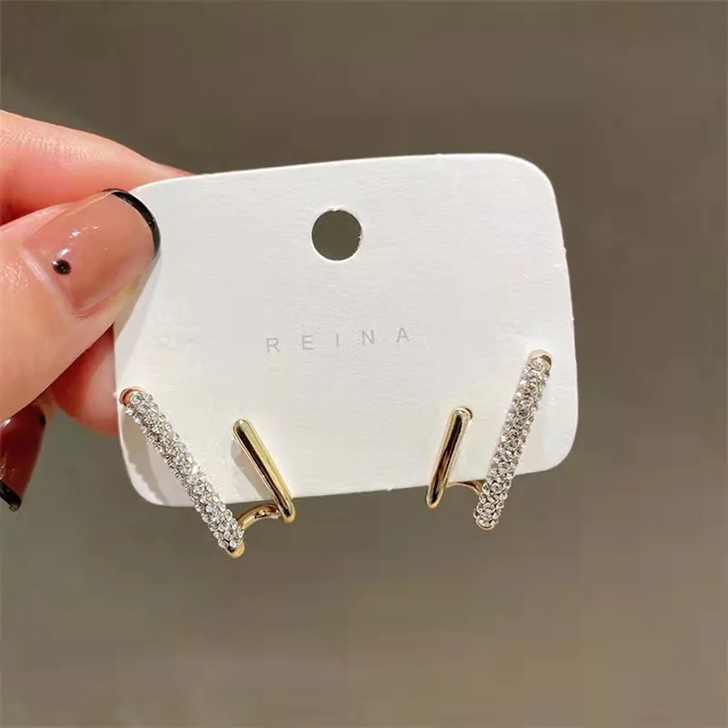 2023 New Sight Simple Style Crystal Stud Earrings for Women Fashion Brand Jewelry Geometric Earrings Gift