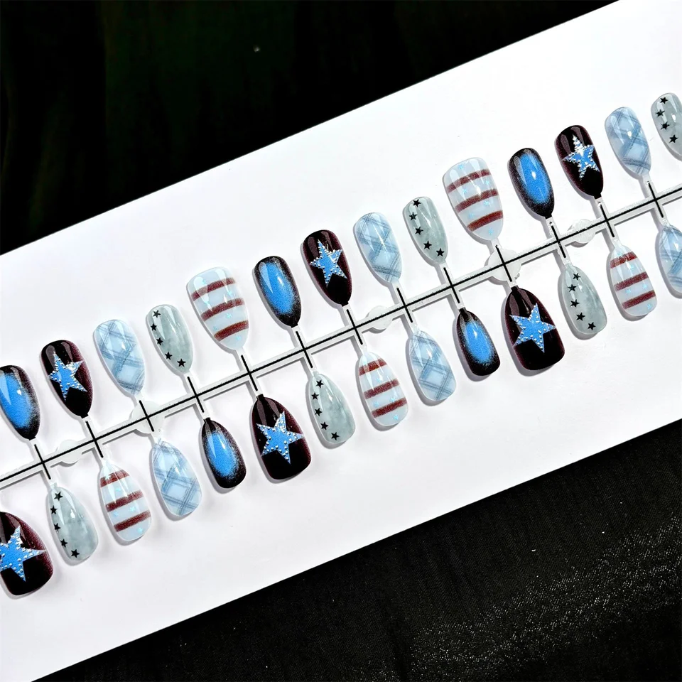 30 uñas postizas en forma de almendra, estilo Y2K, cuadros azules retro, estrellas doradas, para mujer, fiestas, uso diario, manicura DIY 4