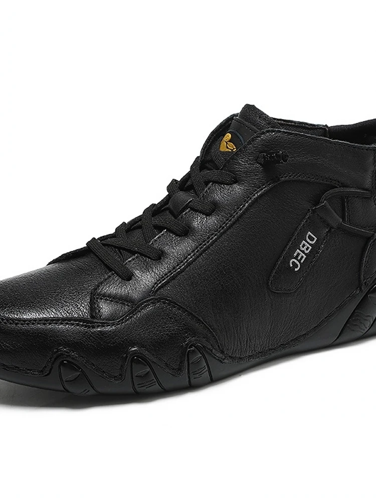 

Мужские высокие спортивные повседневные кожаные ботинки. Осьмиугольный дизайн. Дышащий круглый носок. Плоский каблук. Эластичная застежка.