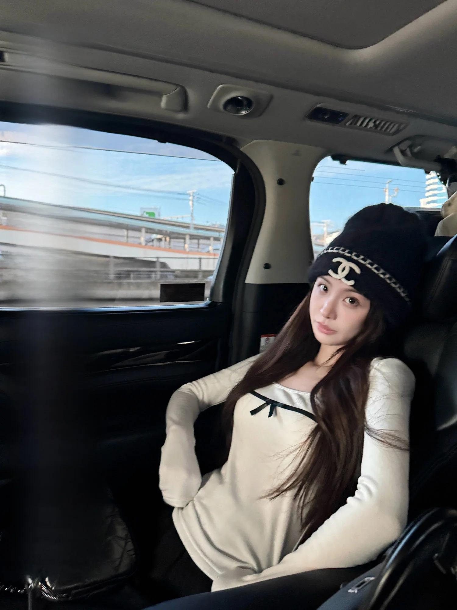 

Женская приталенная футболка YUYUREAL с длинным рукавом, U-образным вырезом и узлом, тонкая, свободная, универсальная, для зимнего сезона