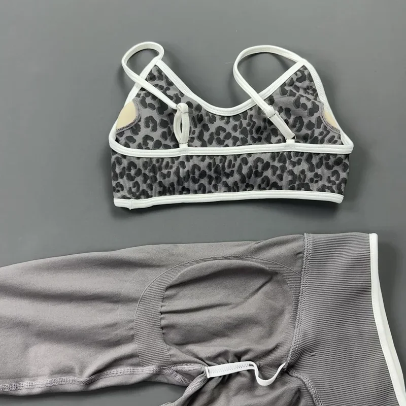 2-teiliges Gym-Set für Damen mit Kontrastbesatz und Leopardenmuster, Sport-BH, Hüftformende Leggings, Weiches Naked-Feel-Gewebe, Bauchkontrolle, Yoga-Outfit – Detail 8