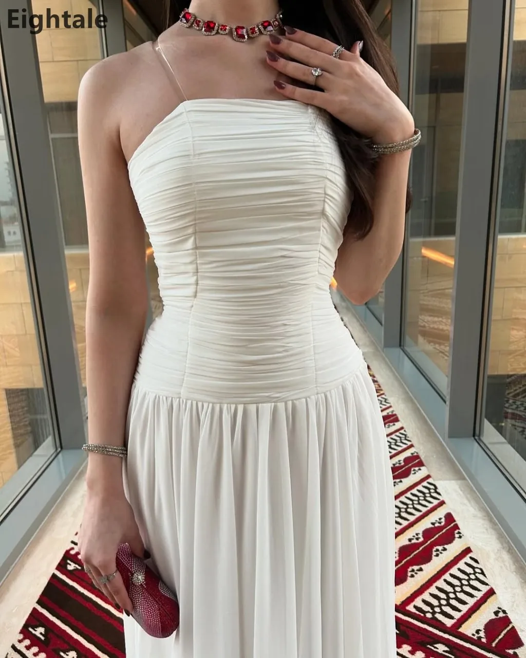 Eightale 2025, ivoor A-lijn chiffon maxi strapless avondjurk geplooide Saoedi-Arabische galajurk Dubai feestjurk op maat