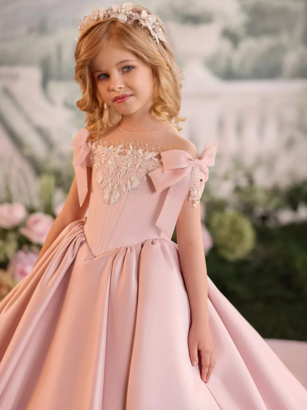 Exquisite Bow Flower Girl Dress Shimmering Lace Beaded Kids Princess Gown Banquet Party Wear Stunning Satin Long Pageant Gowns