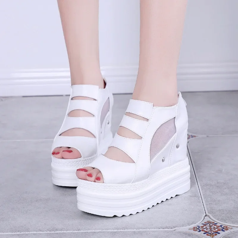 Summer Women Sandals Buckle Design Black White Platform Sandals Comfortable Women Thick Sole Beach Shoes Heighten Sandalias