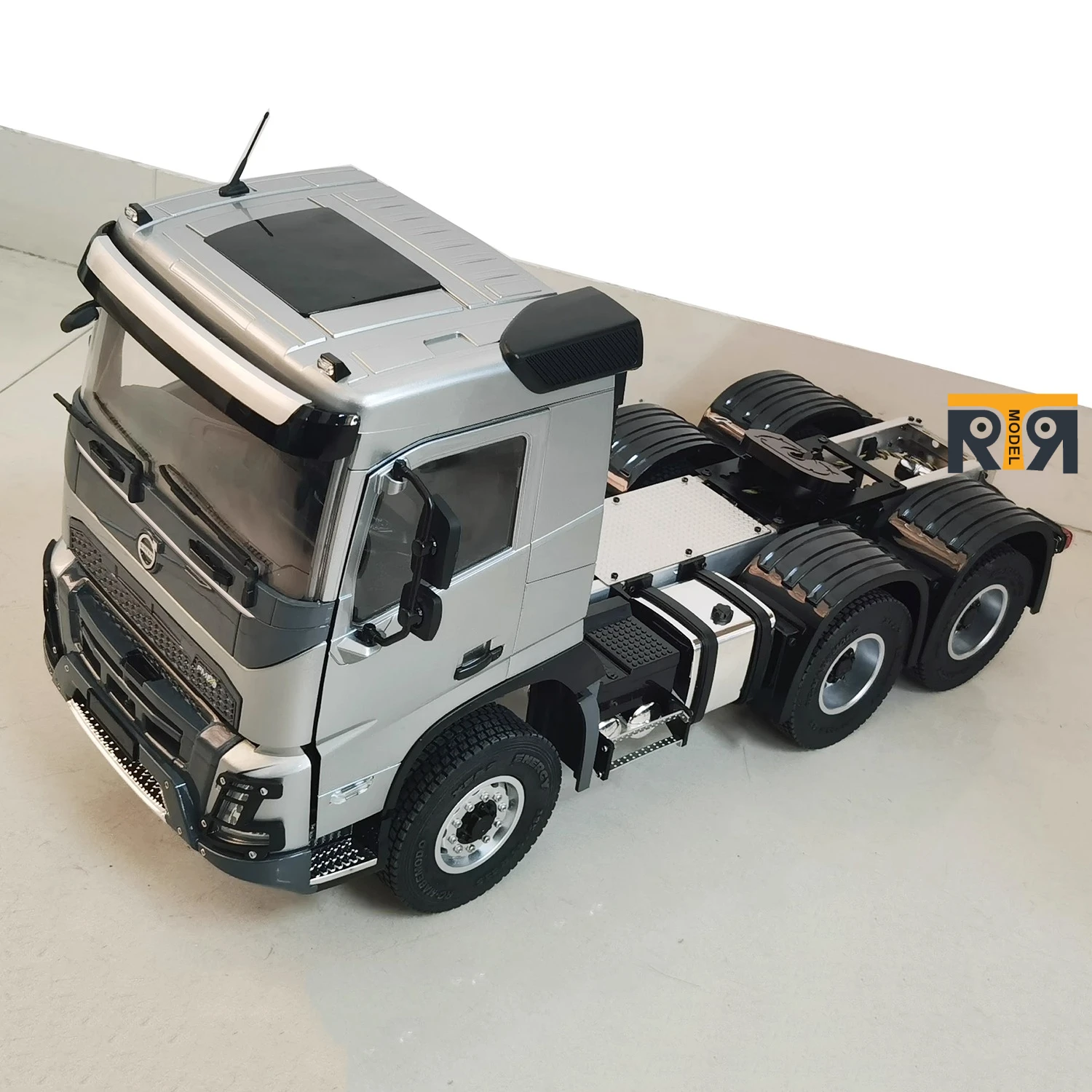 

Double E 6x4 RC Trailer 1/14 E0130 RC Tractor Alloy Simulation Model Toys RTR with Light Engineering Remote Control Car Toy