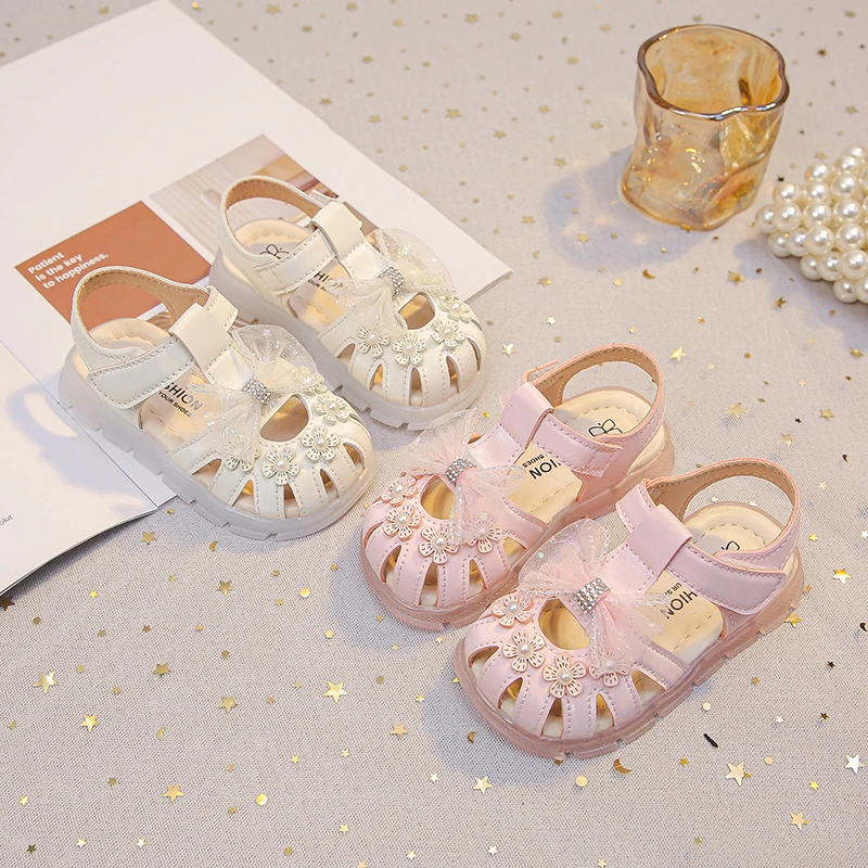 

Girls Princess Sandals Lace Bows Hollowed-out Kids Beach Shoes T-strap Soft Sole 2025 Summer New Baby Walking Shoes Size 15-26