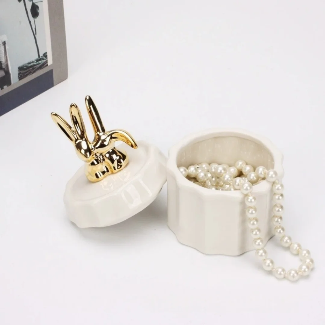 

European Ceramic Craftsmanship Tableware, Jewelry, Ring Box Golden Animal Hand Ornaments Necklace Dust-Proof Storage Canister